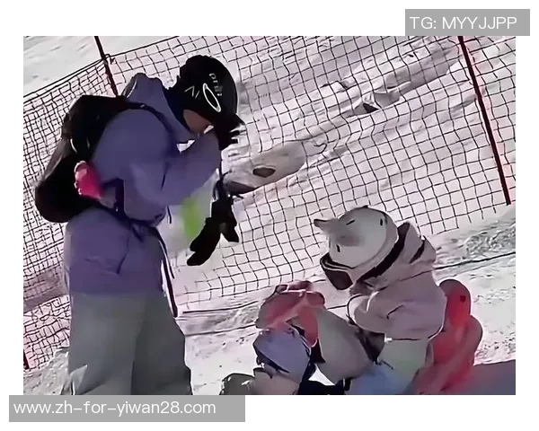 带伤滑雪风云后,全红婵因香港火灾后的一行为,迎来了口碑暴升!